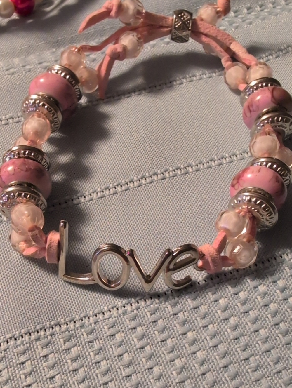 Large Lot Of Women’s Pink Jewelry - Pink Ribbon - Picture 5 of 8